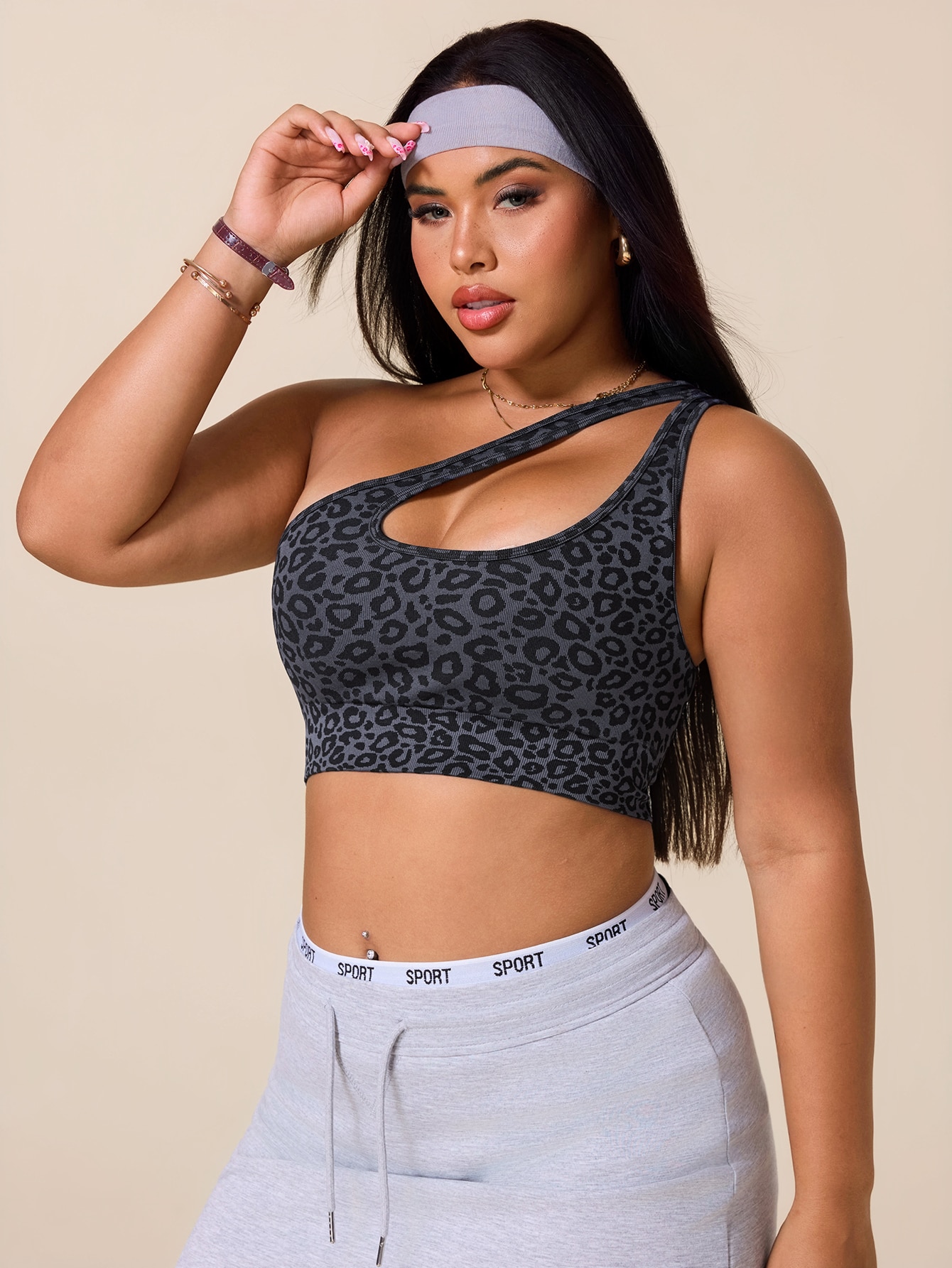 حمالة صدر رياضية غير متماثلة ل - مراجعة Asymmetric Top Women وسعره