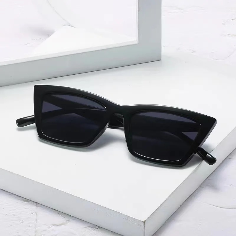 نظارات شمسية فاخرة بتصميم عين  - مراجعة Women'S Fashion Reading Glasses وسعره