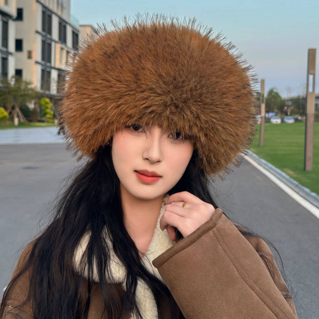 قبعة دائرية مفتوحة من الفرو ال - مراجعة Women Fashion Hats وسعره