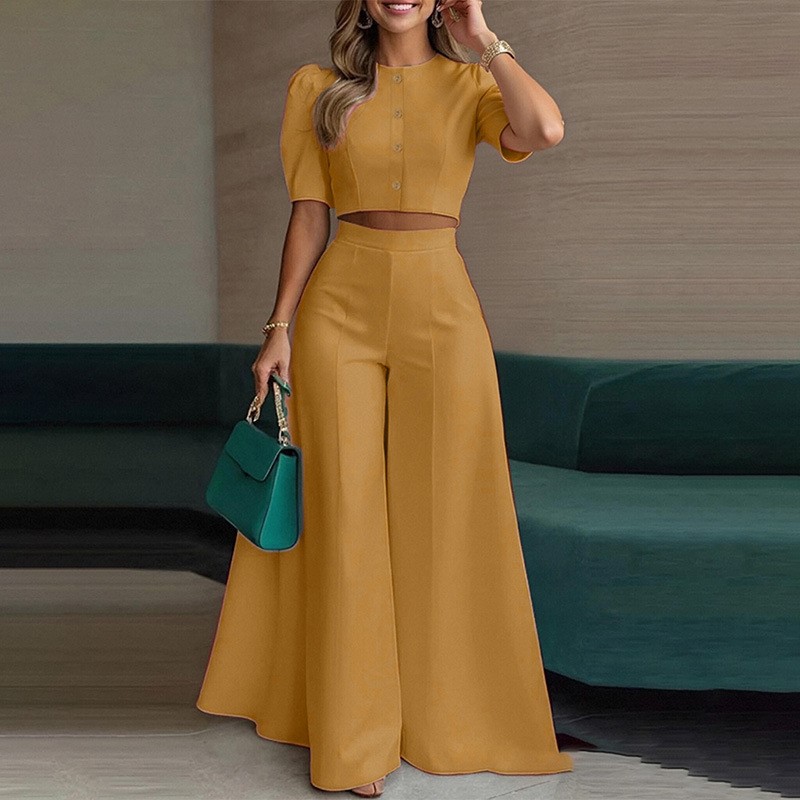 طقم أنيق بلون موحد مكون من قطع - مراجعة Women'S Fashion Trends Spring 2026 وسعره